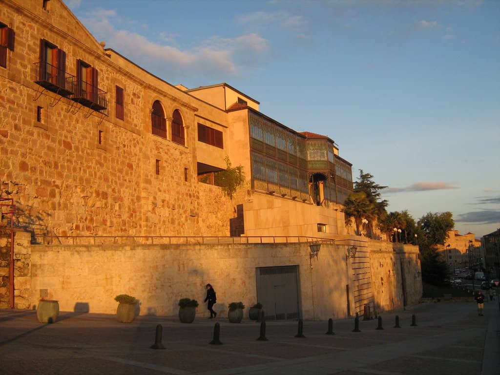 Art Deco Dolls and Figurines