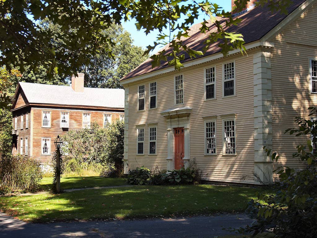 Flynt Center of Early New England Life
