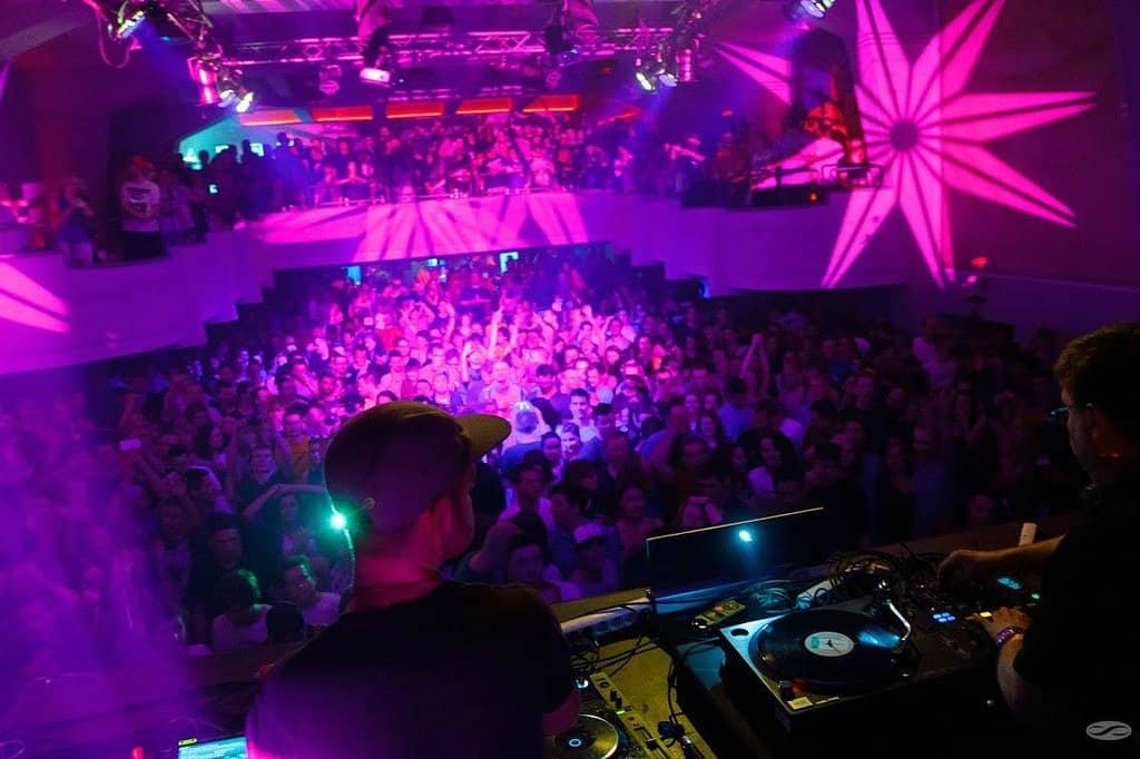 Second Dance Floor Vibes