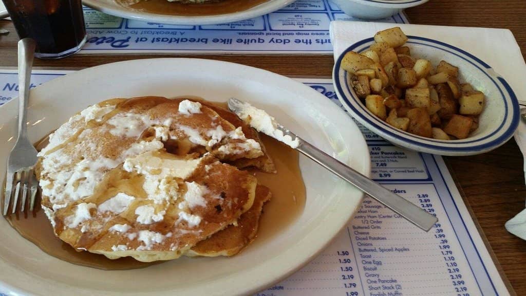 Scenic Riverfront Dining