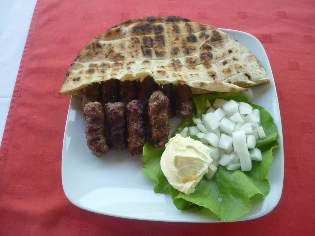 Tranquil Courtyard with Scenic Views