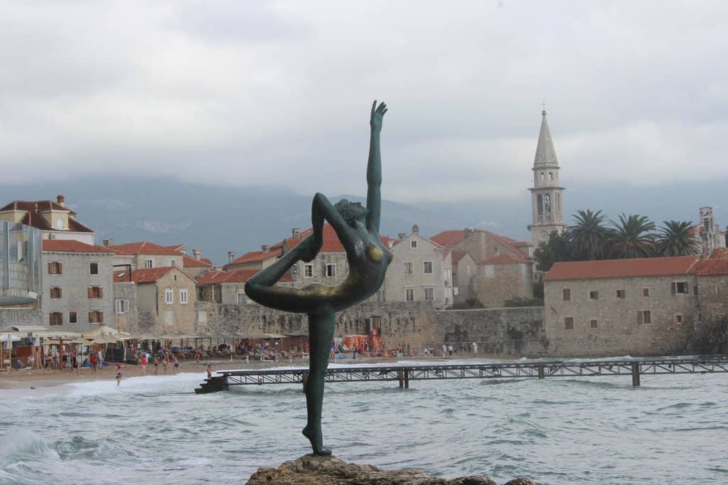 The Dancing Girl Statue