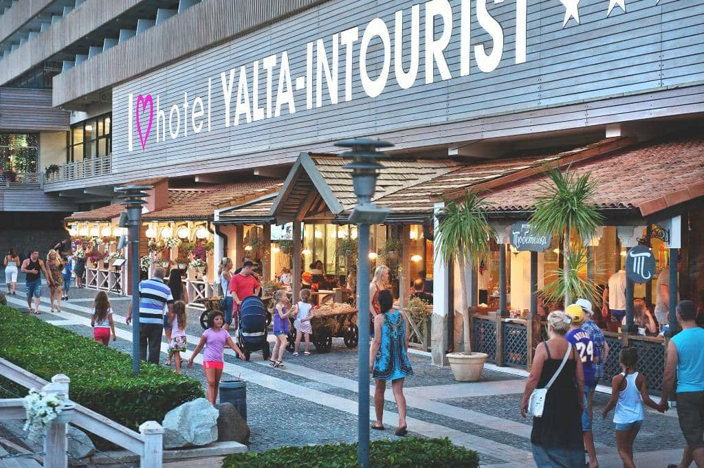 Value-Packed Business Lunches