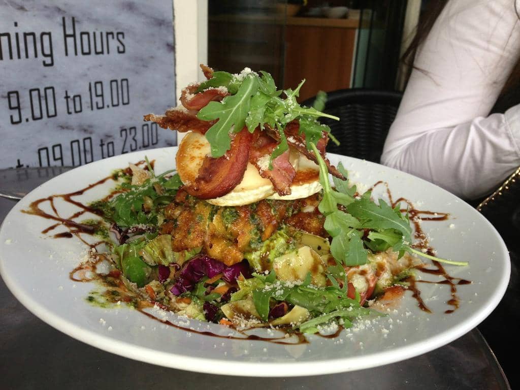 Vibrant Atmosphere & Music