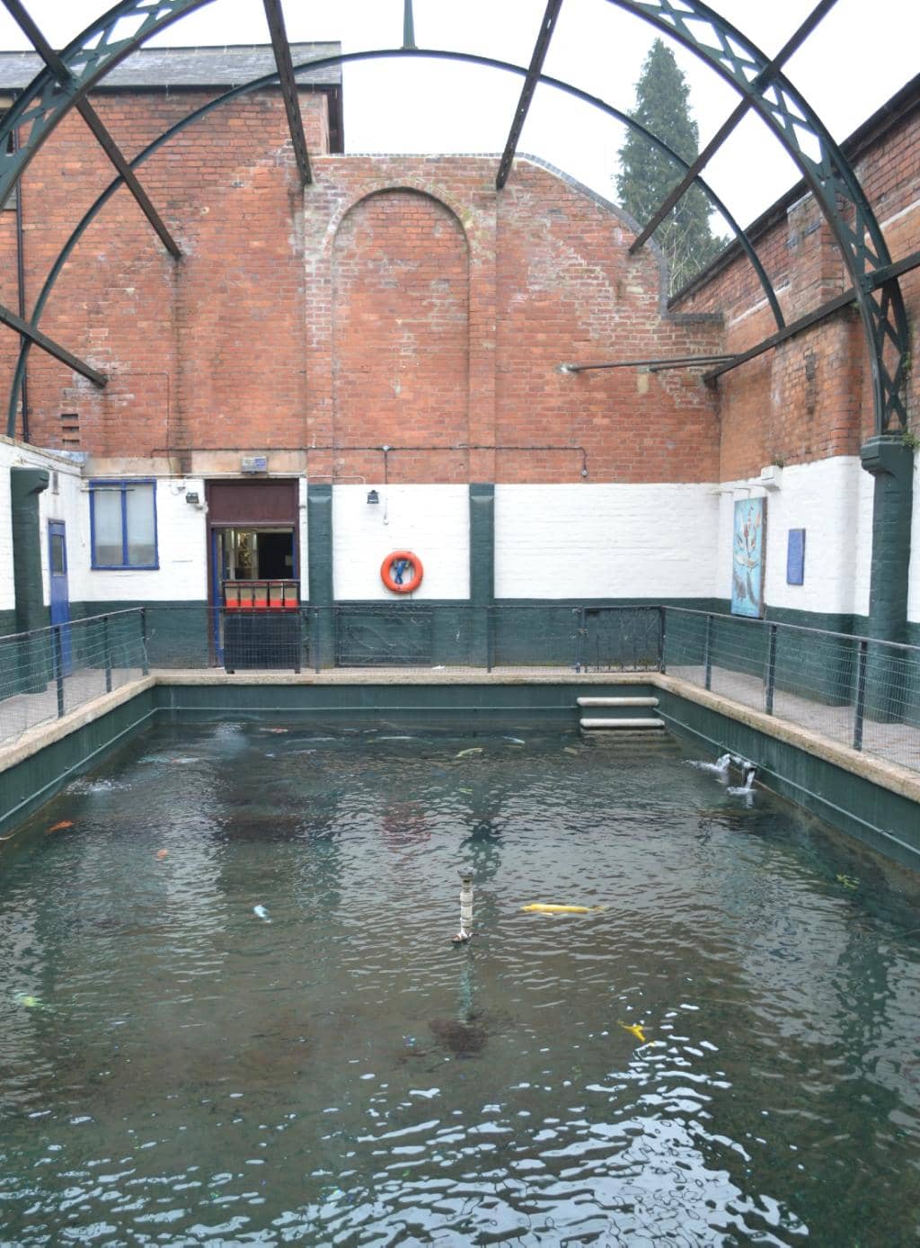 Hologram & Mirror Displays