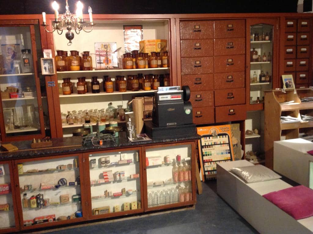 Interactive Schoolroom Experience