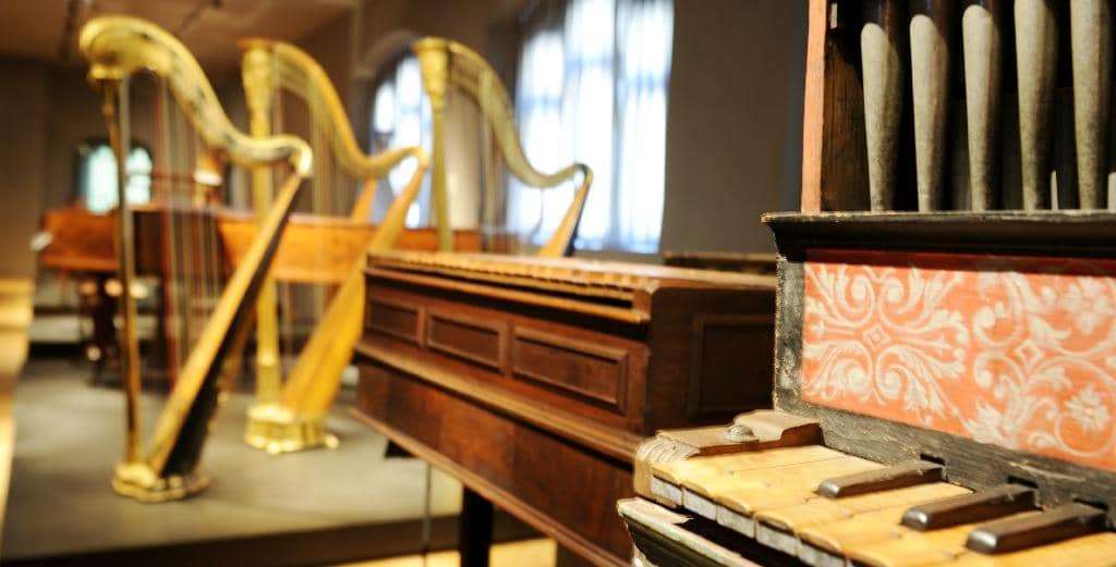 Traditional Iranian Instruments