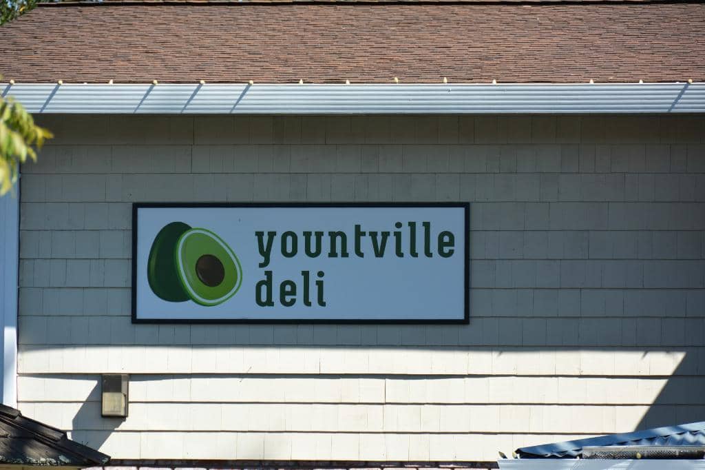 Cozy and Casual Dining