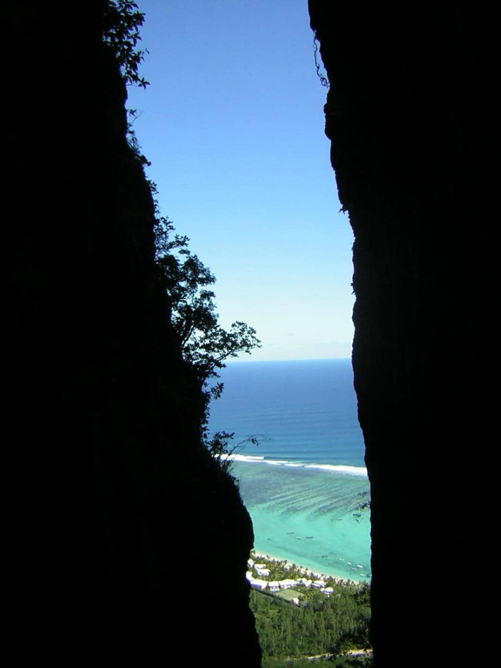 Underwater Waterfall Illusion