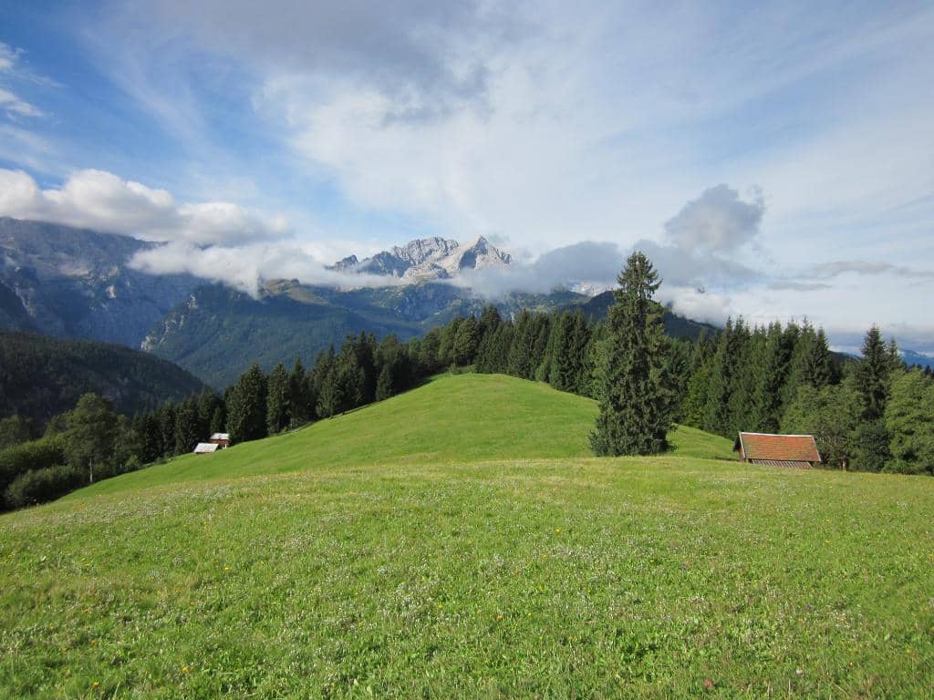 Panoramic Mountain Views