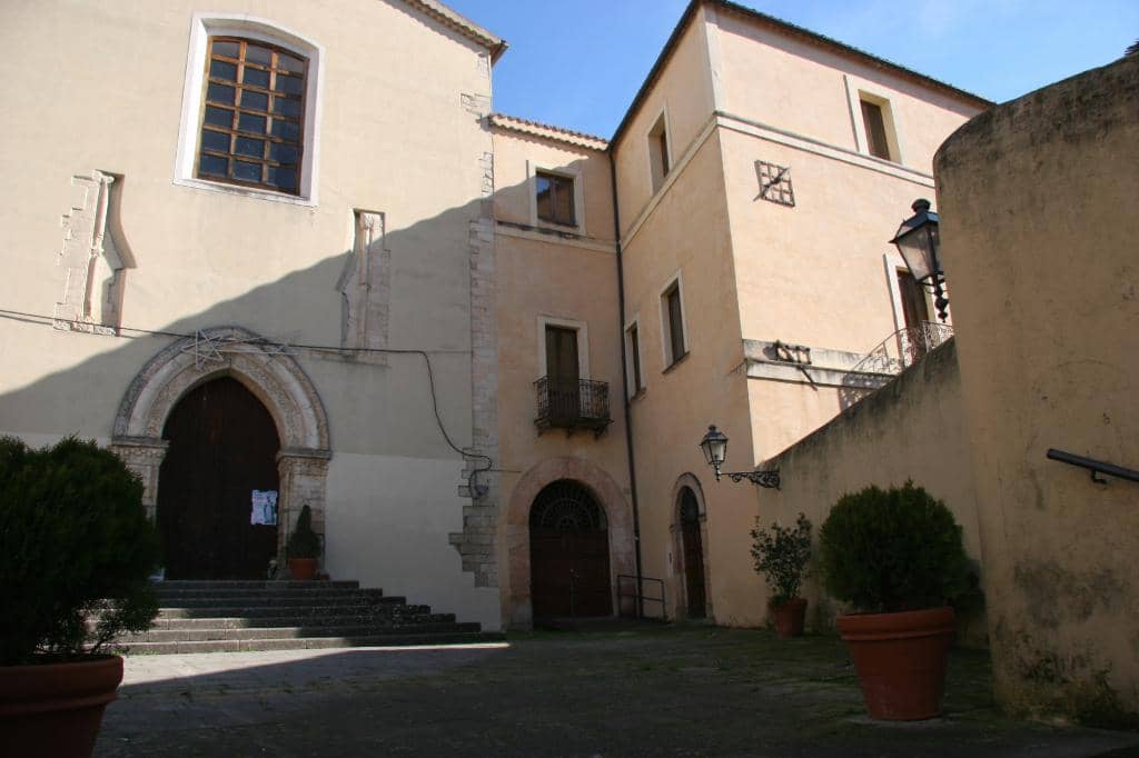 Former Augustinian Convent Setting
