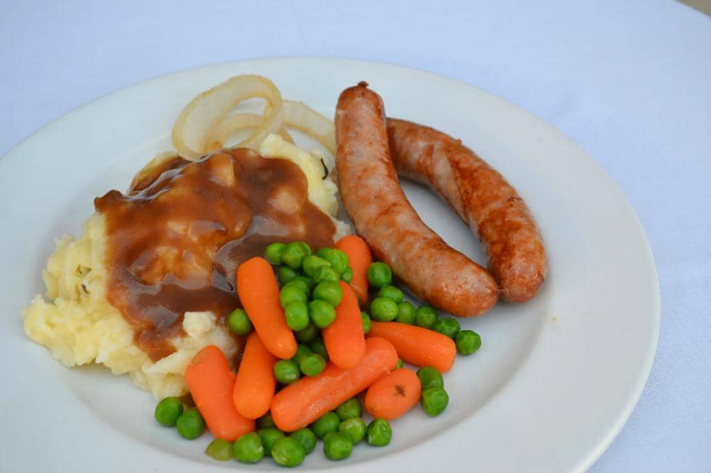 Rustic Nautical Ambiance