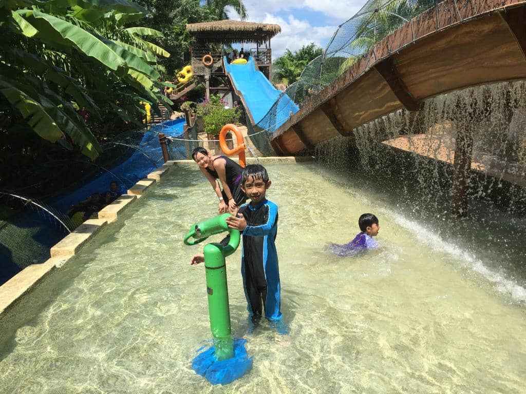 Kiddy Typhoon Lagoon