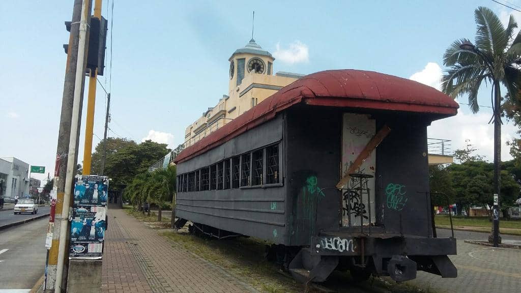 Olaya Herrera Park Setting
