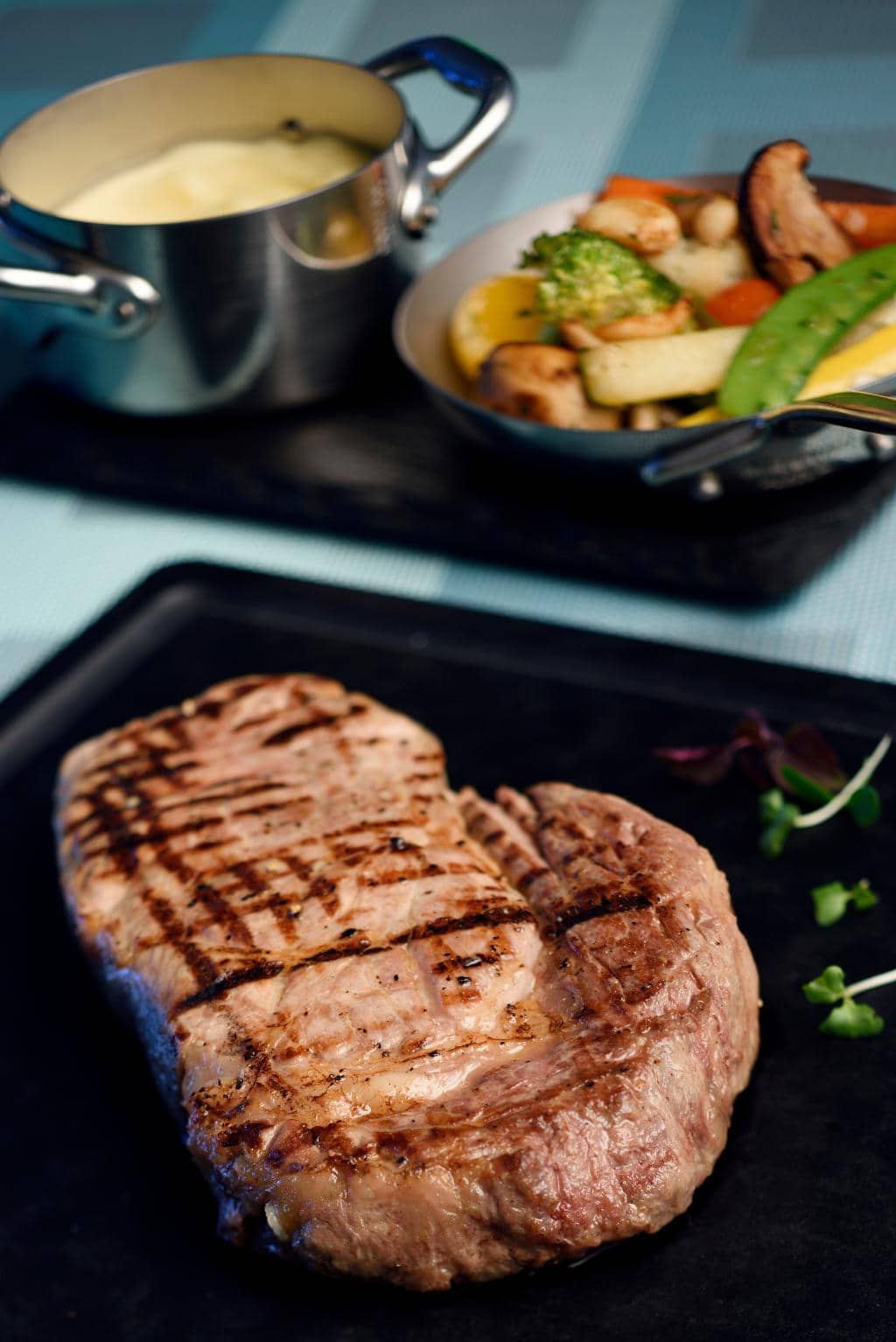 Live Music & Entertainment