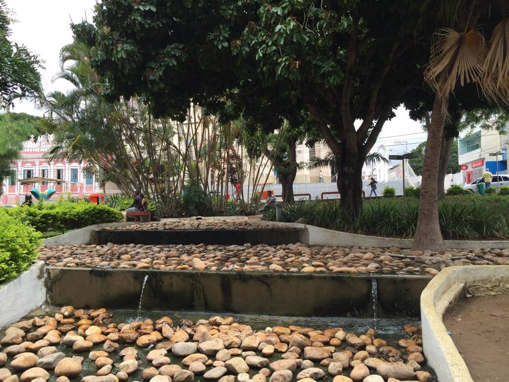 Lush Gardens and Lakes