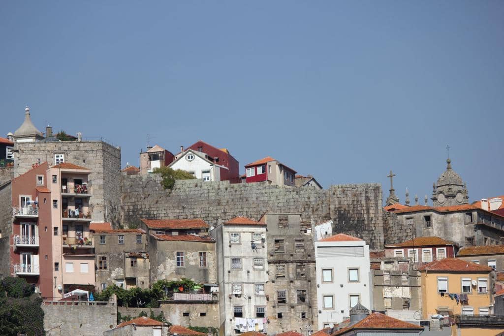 Muralha Fernandina Fragments