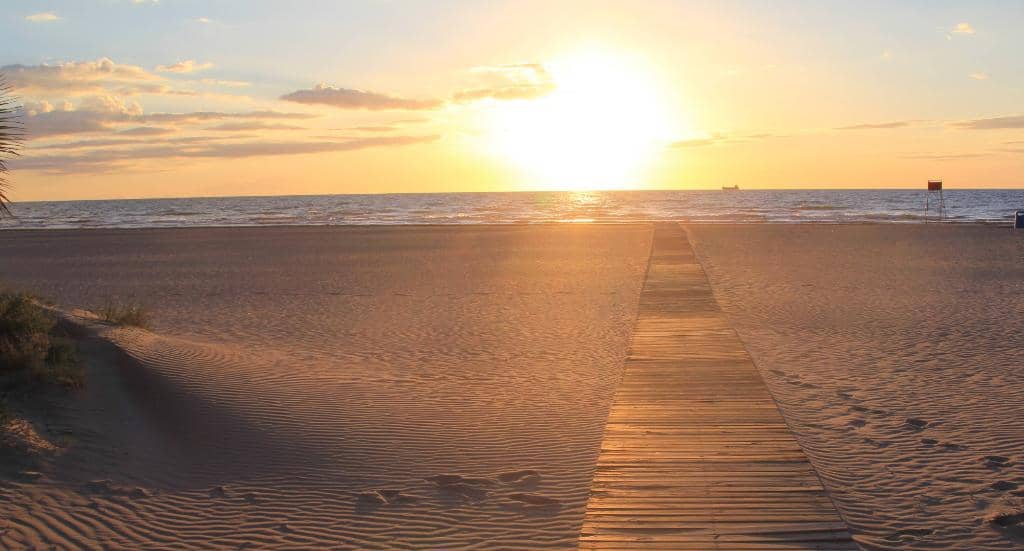 Expansive Sandy Shores