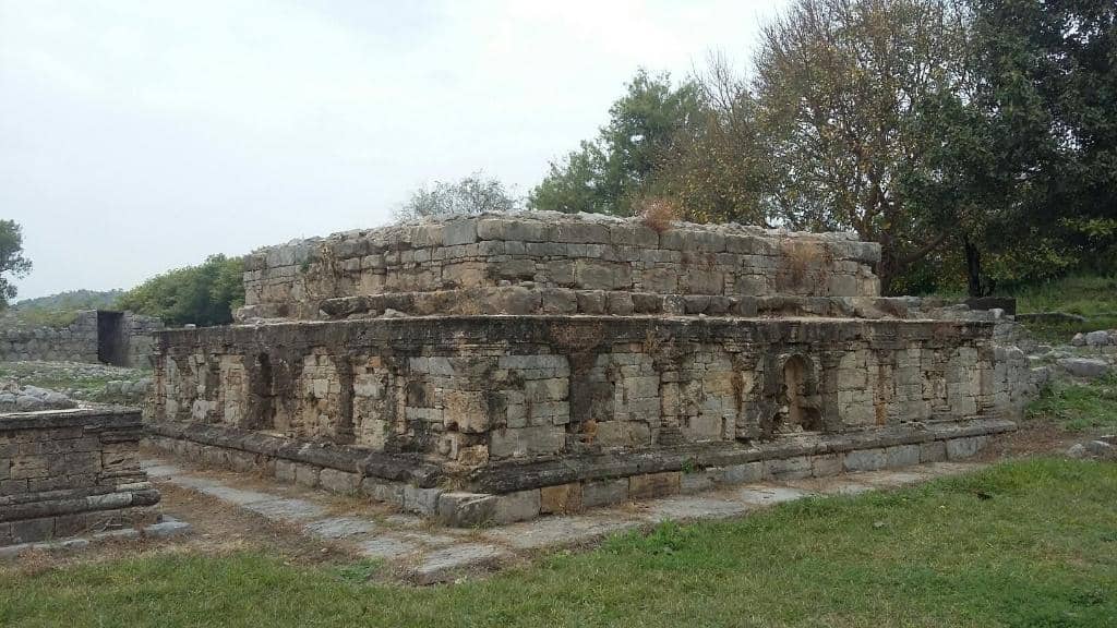 Intricate Stucco Sculptures