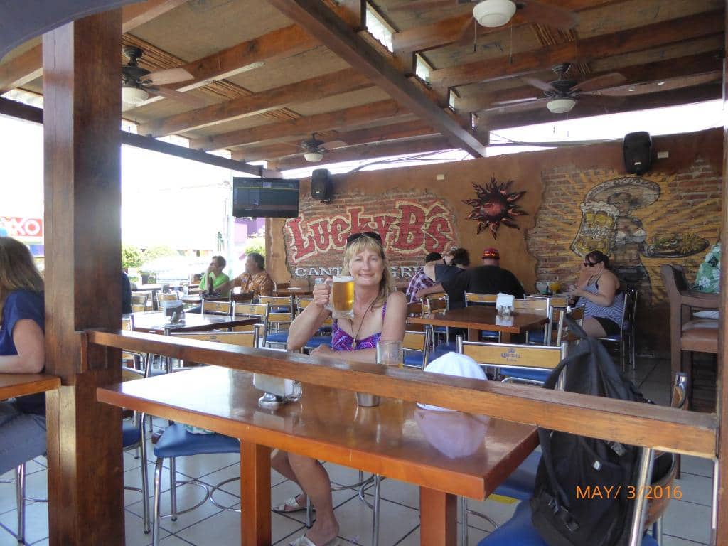 Beachfront Dining & Clubs