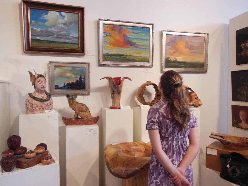 Unique Local & International Artists