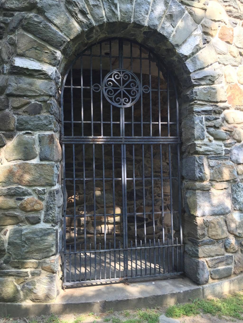 Miantonomi Memorial Tower