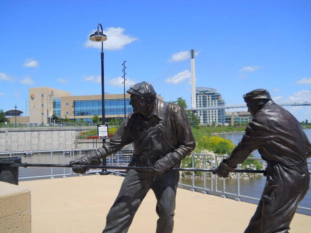 Scenic Riverfront Views