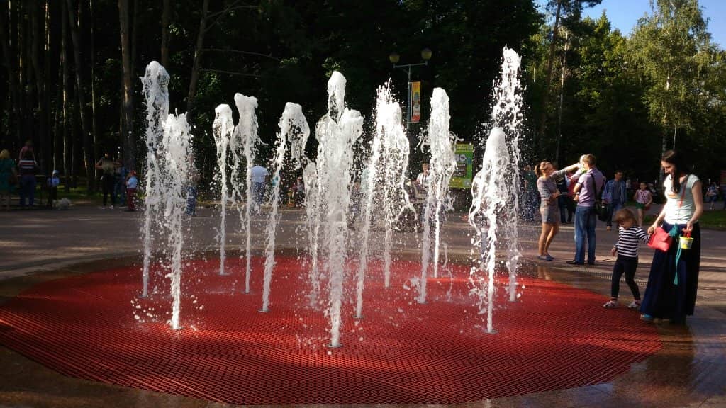 Beautiful Flower Beds & Fountains