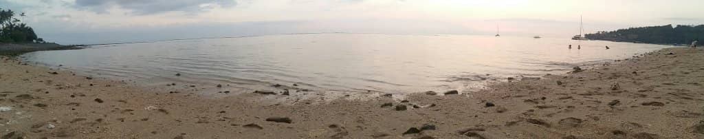 Beachfront Dining & Relaxation