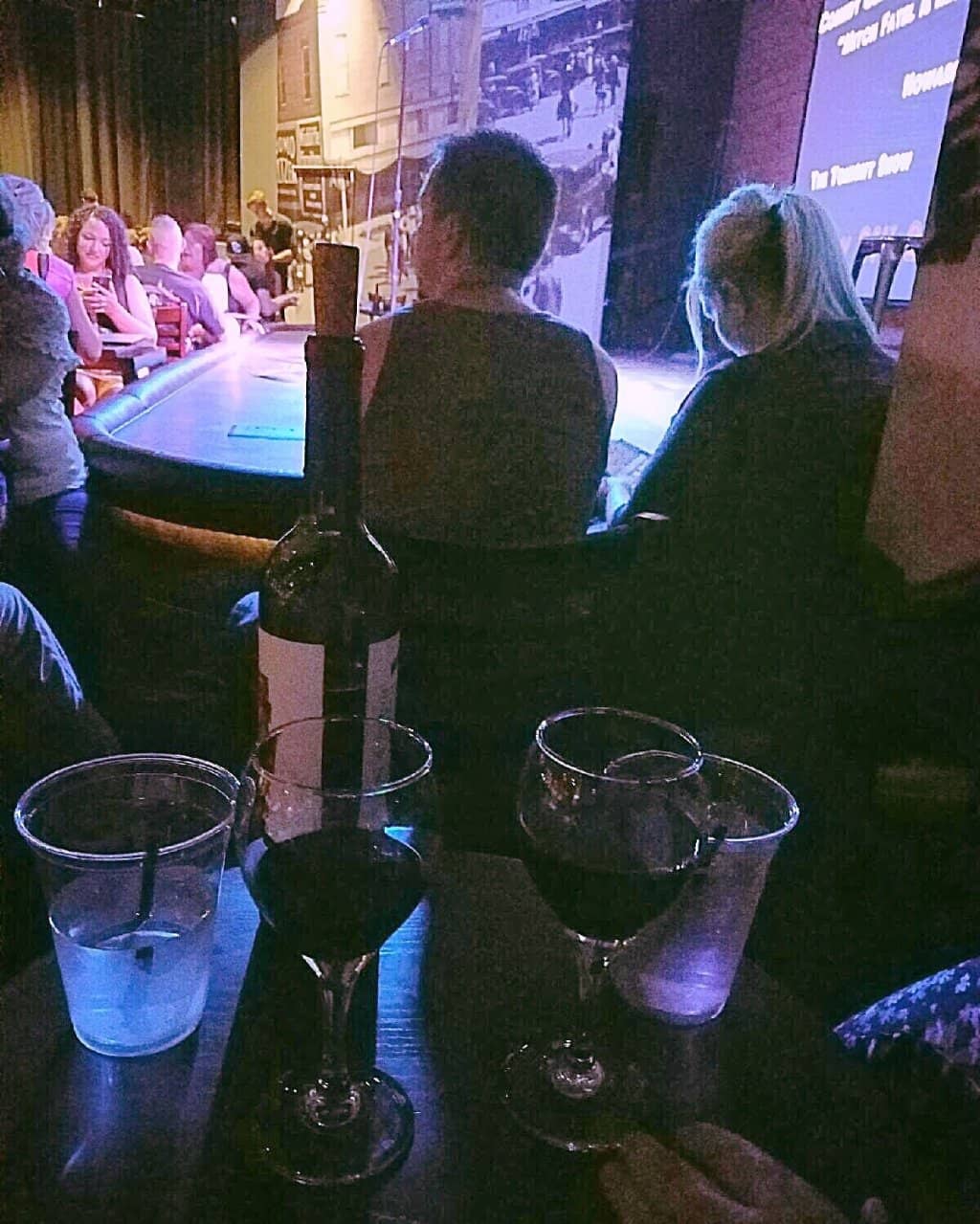 Full Bar & Menu Service