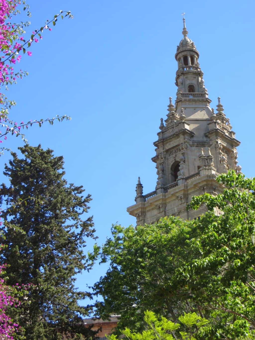 Dramatic Cliffside Location