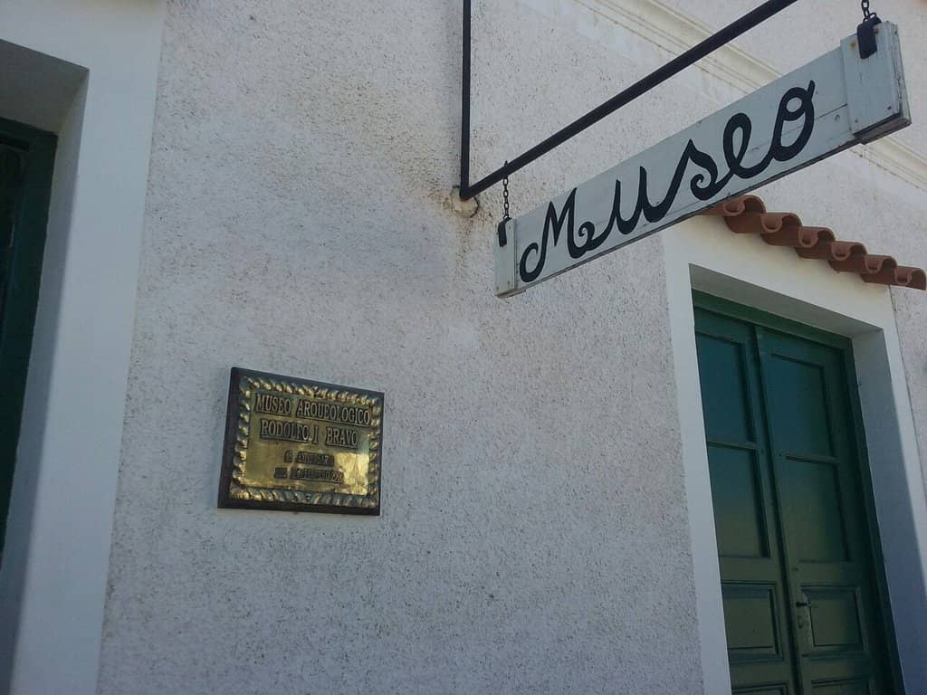 Colorful & Well-Laid Out Expos