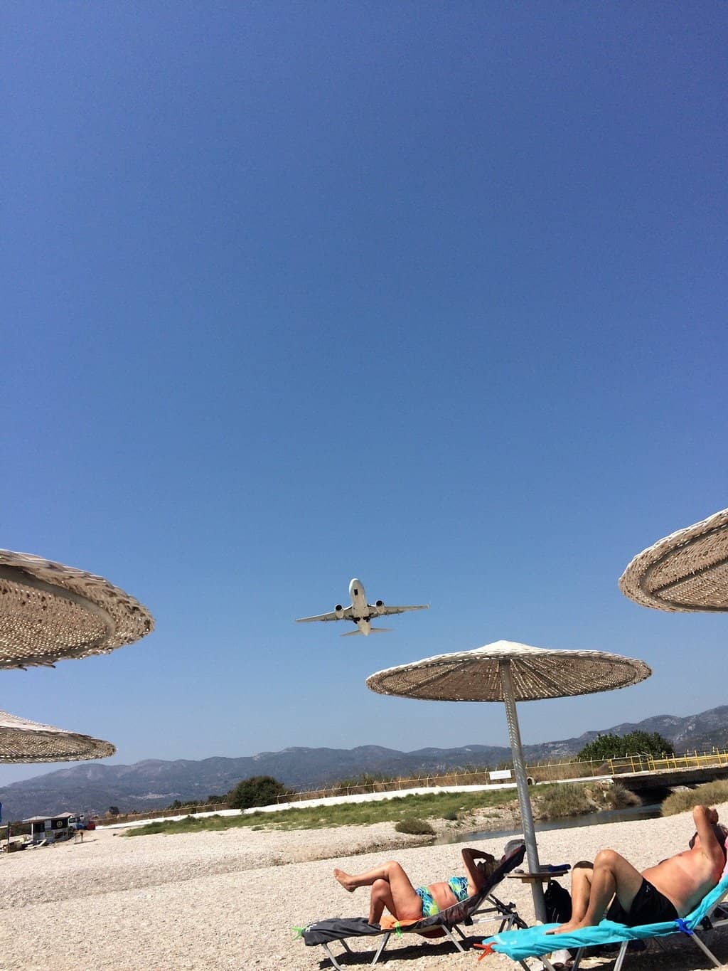 Vibrant Beachfront Atmosphere