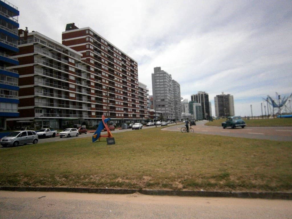 Los Dedos (The Fingers)