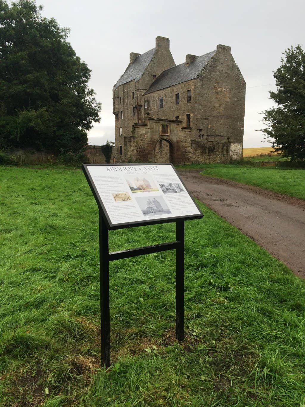 Lallybroch Exterior