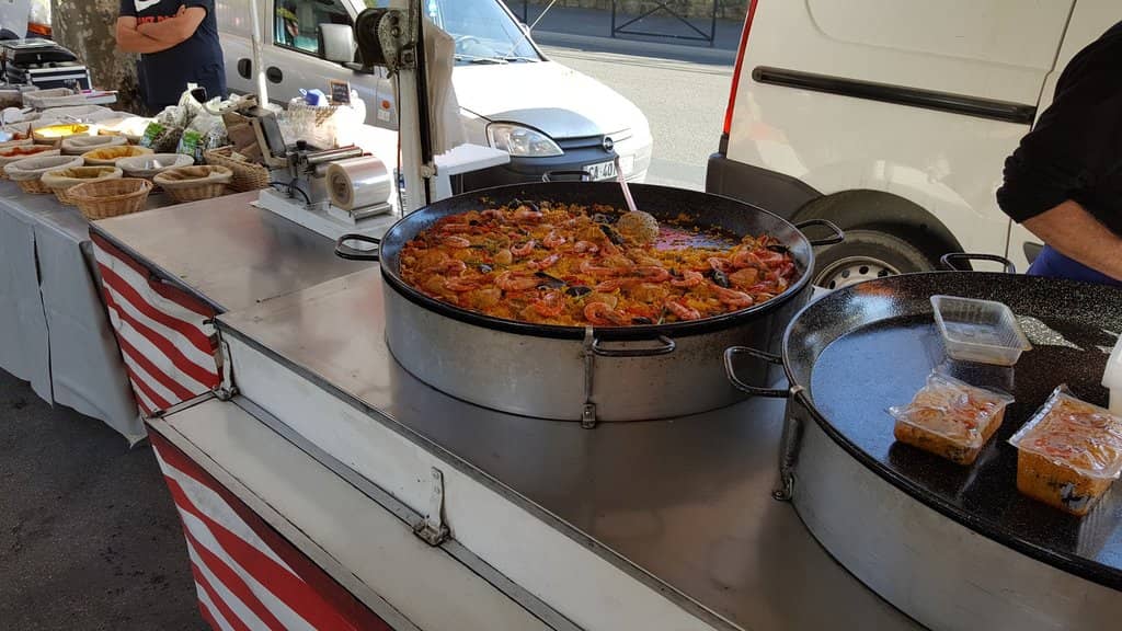 Artisan Crafts and Souvenirs