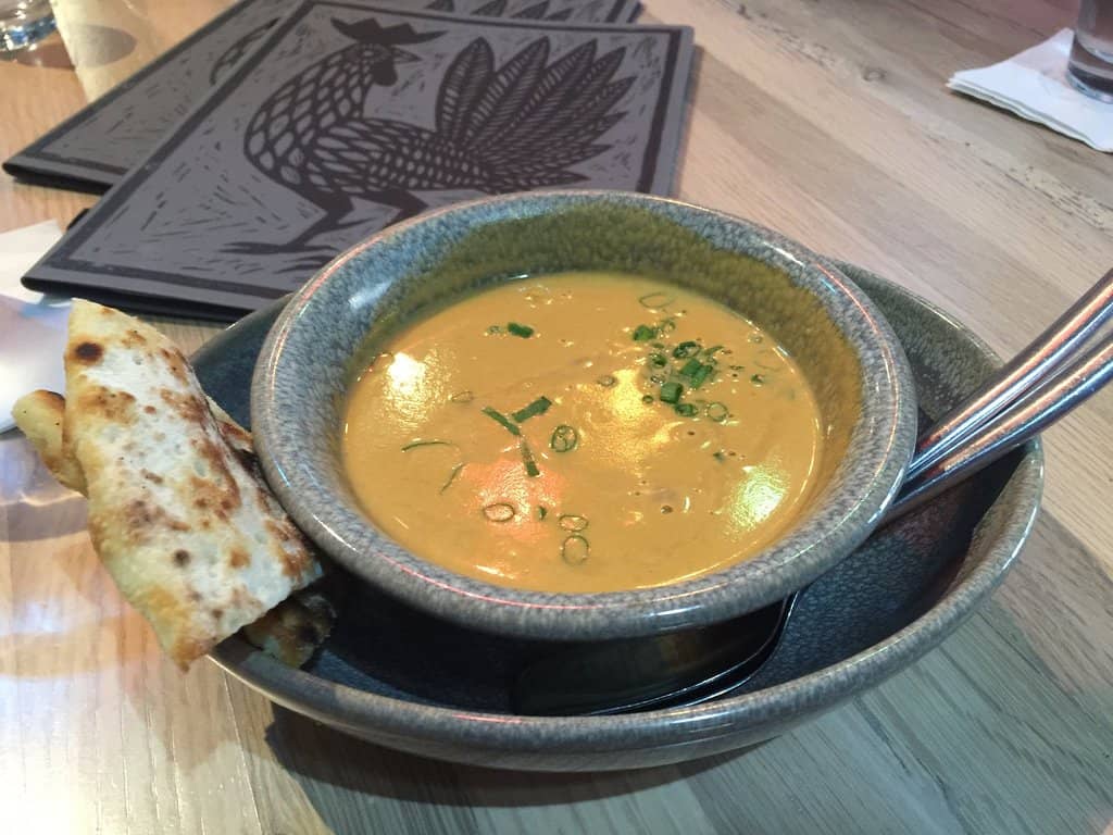 Trendy Atmosphere & Live Music