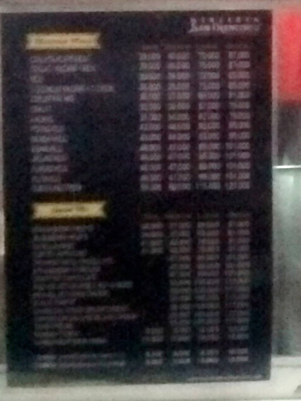 Nostalgic Atmosphere & Live Music