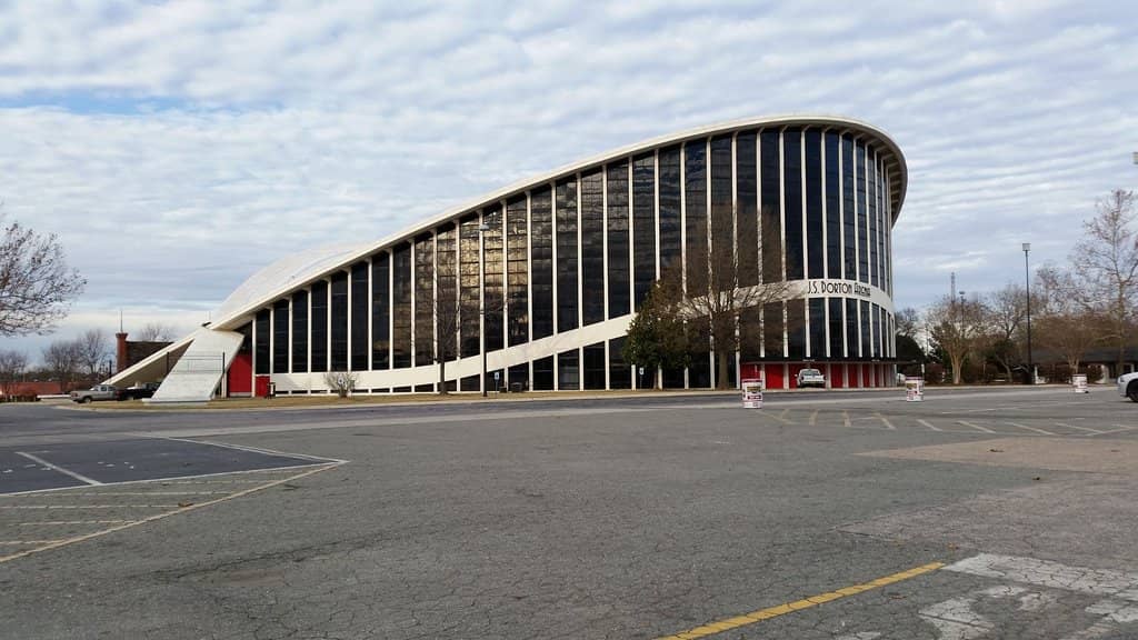 Iconic Cable-Suspended Roof