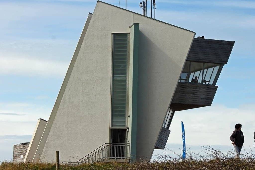 Panoramic Seafront Views