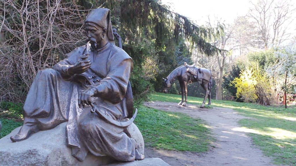 The Grand Ponds and Fountains