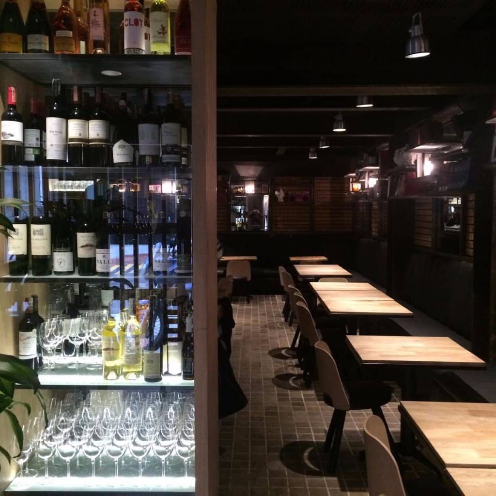 Intimate & Hip Atmosphere