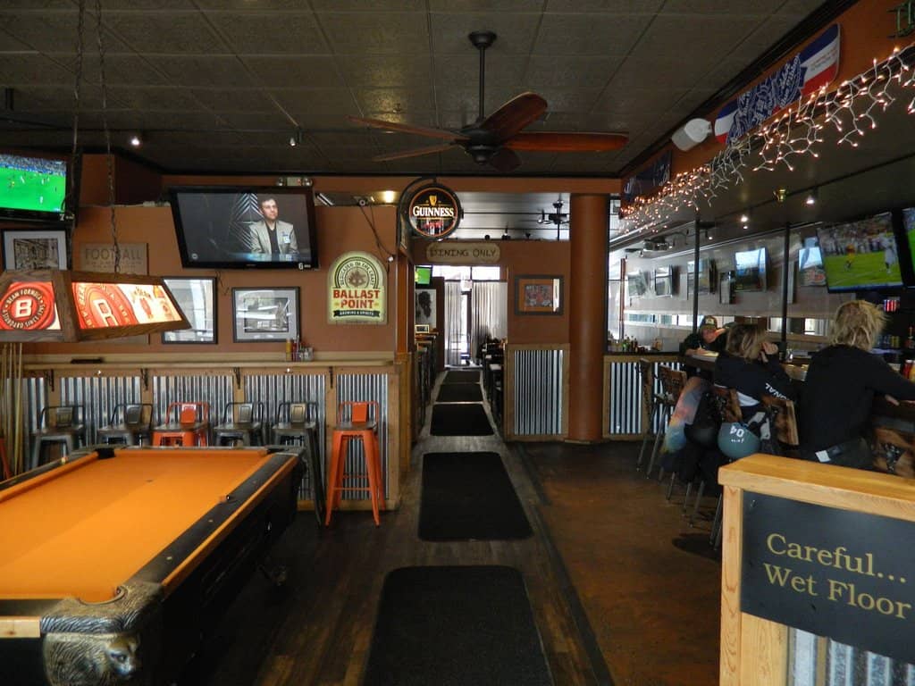 Award-Winning Wings & Sandwiches