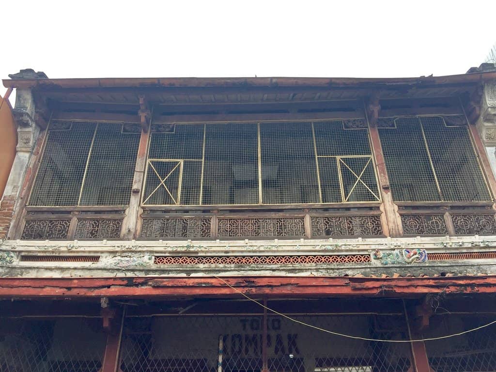 Vibrant Produce Stalls