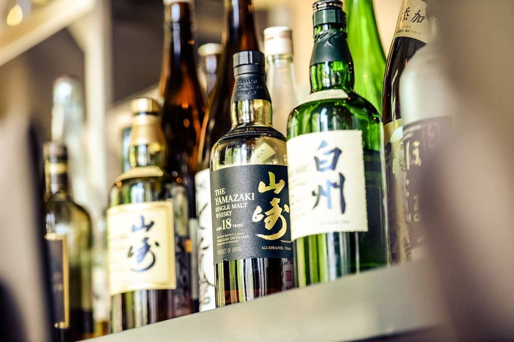 Cozy Neighborhood Izakaya Vibe