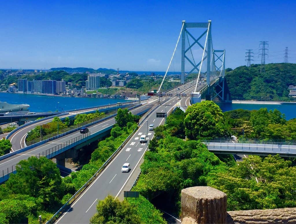 Panoramic Strait Views