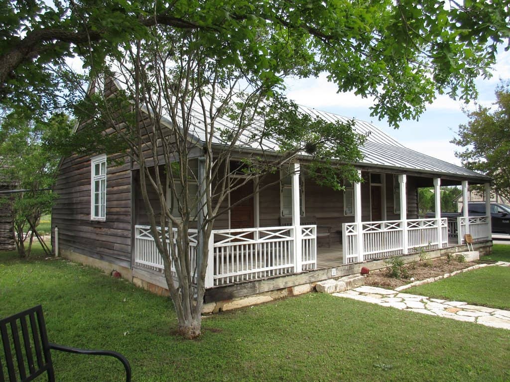 Old-Fashioned Saloon