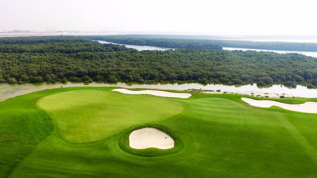 Clubhouse Dining Experience