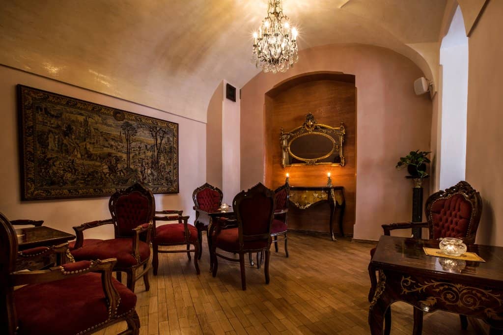 Cozy & Romantic Ambiance