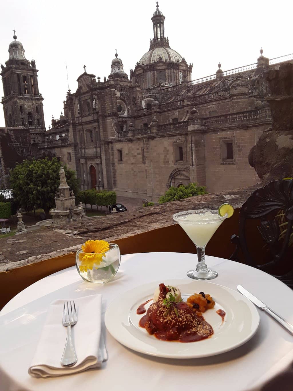 Historic 16th-Century Mansion Ambiance